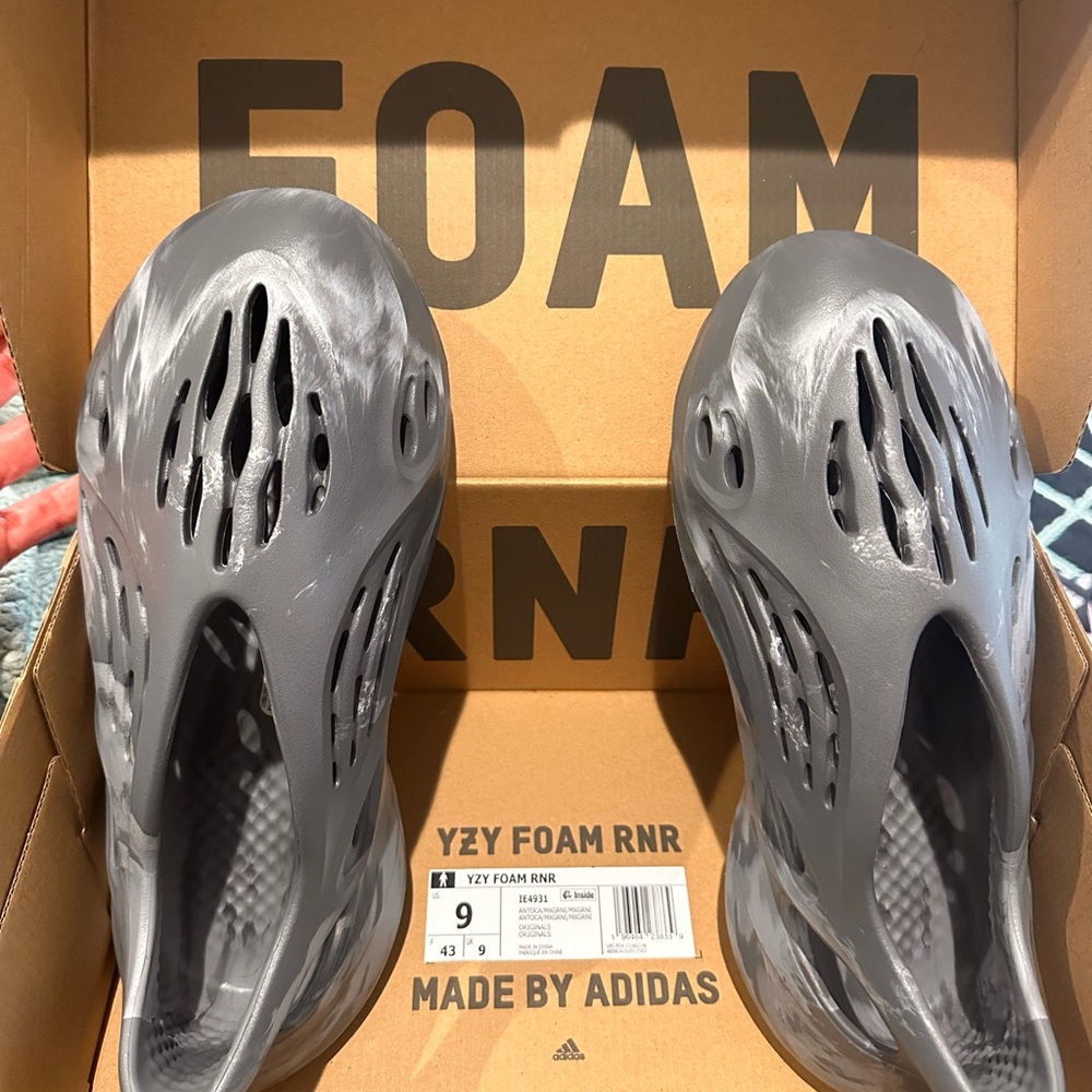 Adidas YZY Foam RNR in Gray-Yeezy foam runners